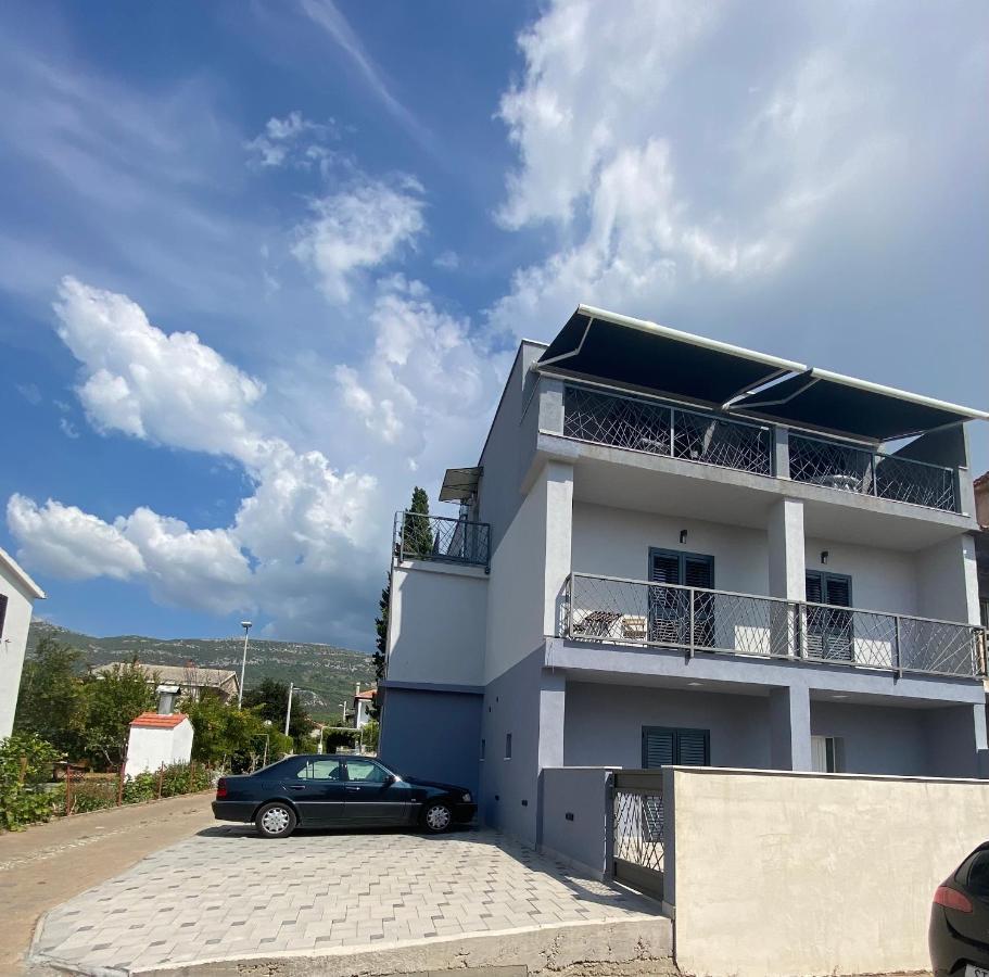 Apartments Ena Kaštela Esterno foto